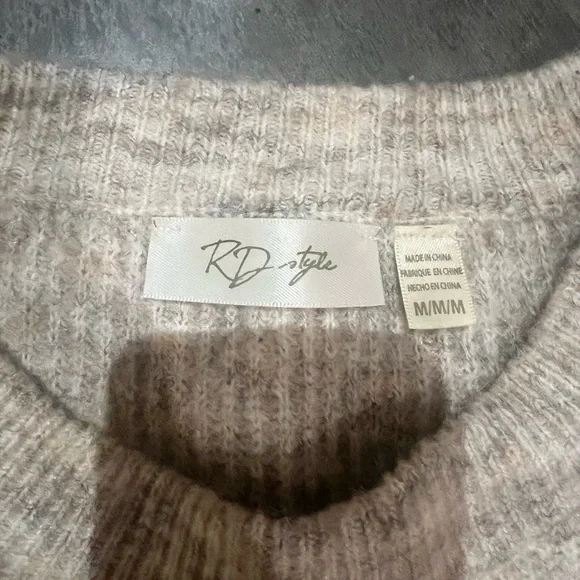 RD Style Women’s Beige Sweater - Picture 3 of 3